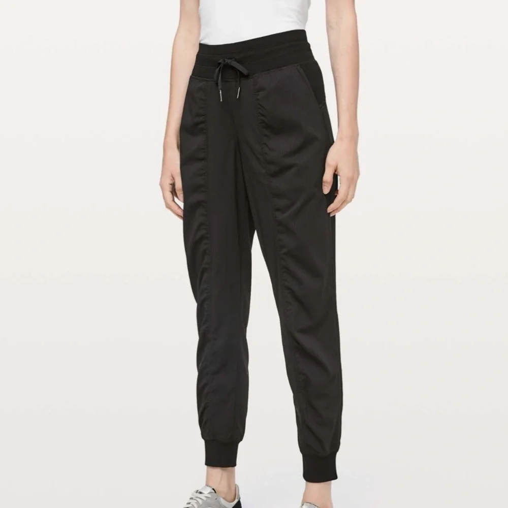 Lululemon Dance Studio Jogger Black Size 10